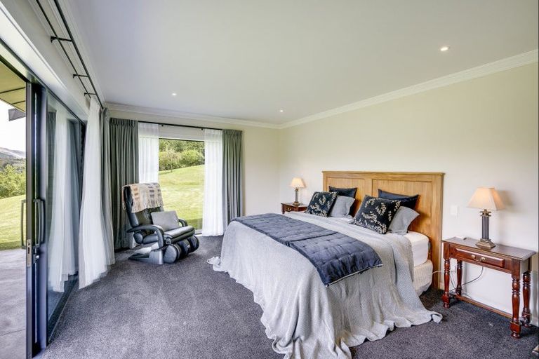 Photo of property in 103 Matangi Road, Kahuranaki, Havelock North, 4294