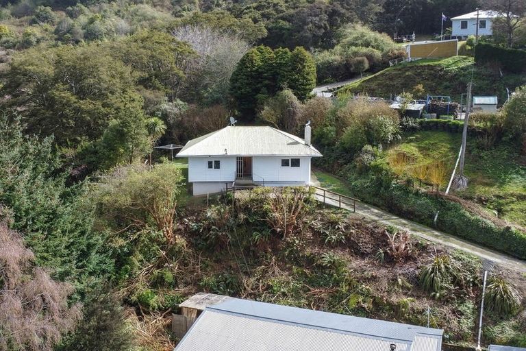 Photo of property in 11 Morepork Lane, Waipori Falls, Outram, 9073