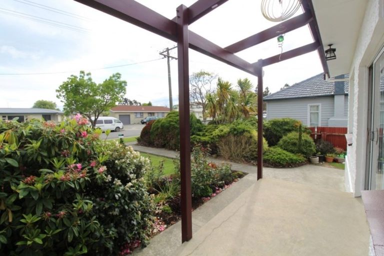 Photo of property in 17 Grange Street, Winton, 9720