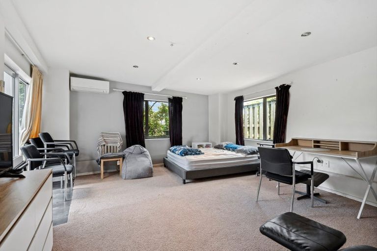 Photo of property in 79 Percy Dyett Drive, Karori, Wellington, 6012