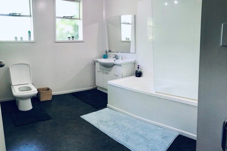 Photo of property in 3/10 Walpole Avenue, Hillpark, Auckland, 2102