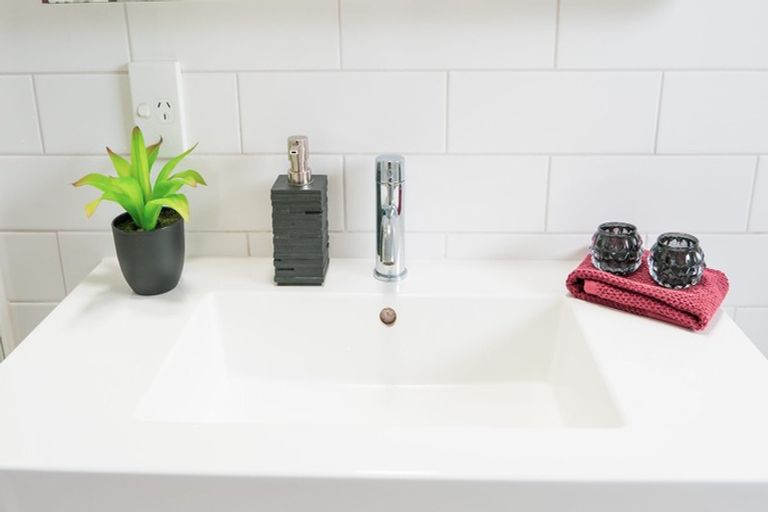 Photo of property in 4/50 Wellington Street, Howick, Auckland, 2014