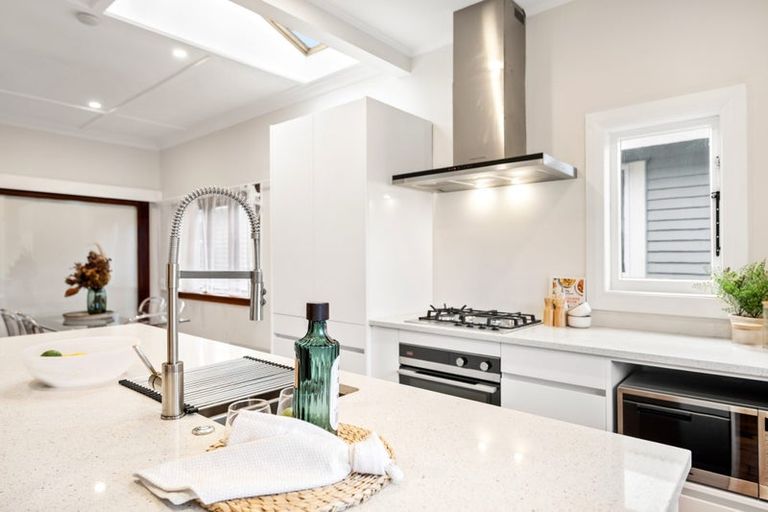 Photo of property in 7 Akatea Street, Berhampore, Wellington, 6023