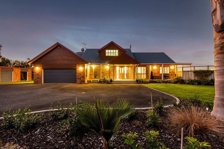 Photo of property in 957 Main Road North, Onaero, Waitara, 4383