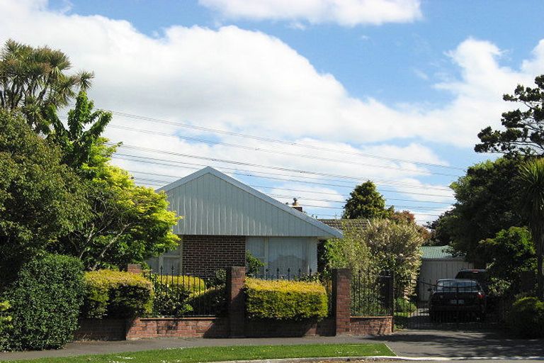 Photo of property in 9 Kingsgate Place, Burnside, Christchurch, 8053
