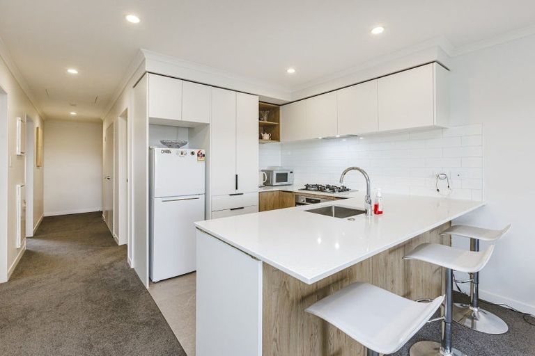 Photo of property in 304/26 Shortfin Place, Flat Bush, Auckland, 2019