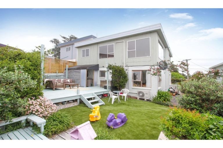 Photo of property in 2/118 Ocean View Road, Northcote, Auckland, 0627