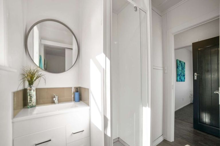 Photo of property in 49 Tauwhareparae Road, Tolaga Bay, 4077