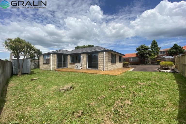 Photo of property in 63a Lynwood Road, New Lynn, Auckland, 0600