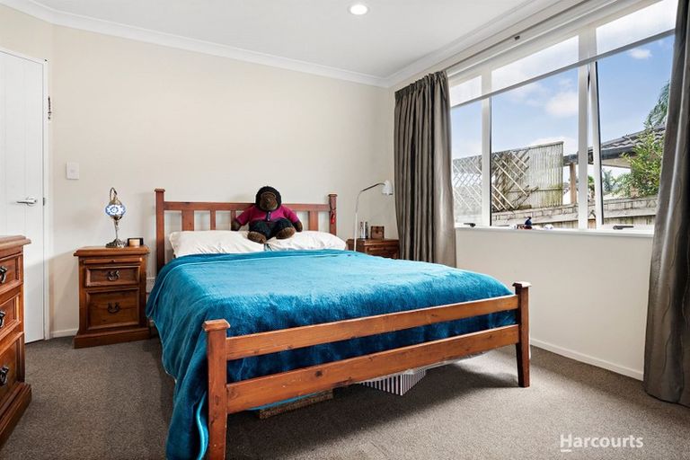 Photo of property in 11 Logan Place, Waiuku, 2123