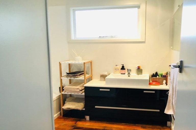 Photo of property in 1/48 Hawthorn Avenue, Mornington, Dunedin, 9011