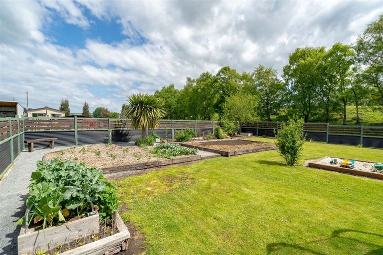 Photo of property in 18 Main Road, Owaka, 9535