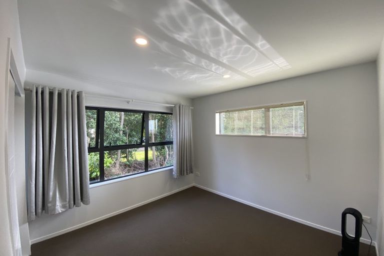 Photo of property in 13c Orton Street, Glenfield, Auckland, 0627
