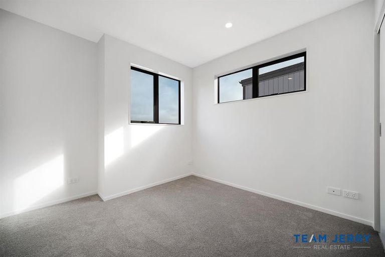 Photo of property in 14a Putiputi Way, Papakura, 2110