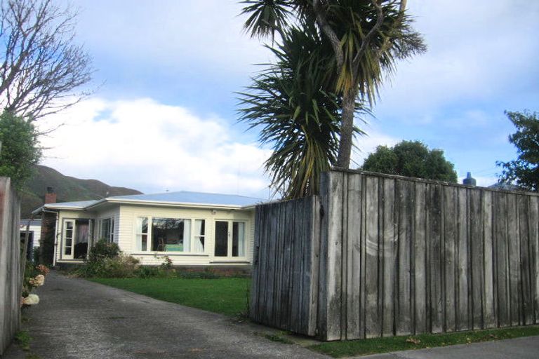 Photo of property in 54 Waiwhetu Road, Waiwhetu, Lower Hutt, 5010
