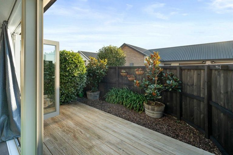 Photo of property in 2/321 Wairakei Road, Burnside, Christchurch, 8053