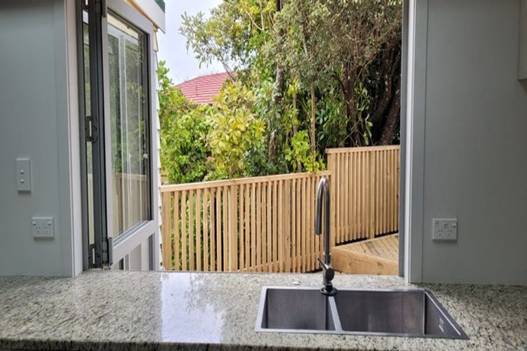 Photo of property in 14 Cherry Blossom Grove, Maungaraki, Lower Hutt, 5010