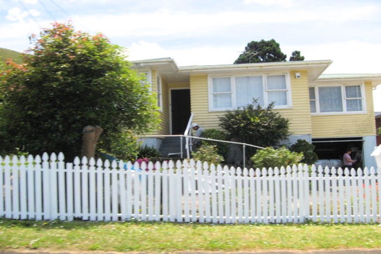 Photo of property in 30 Kapuka Road, Mangere Bridge, Auckland, 2022