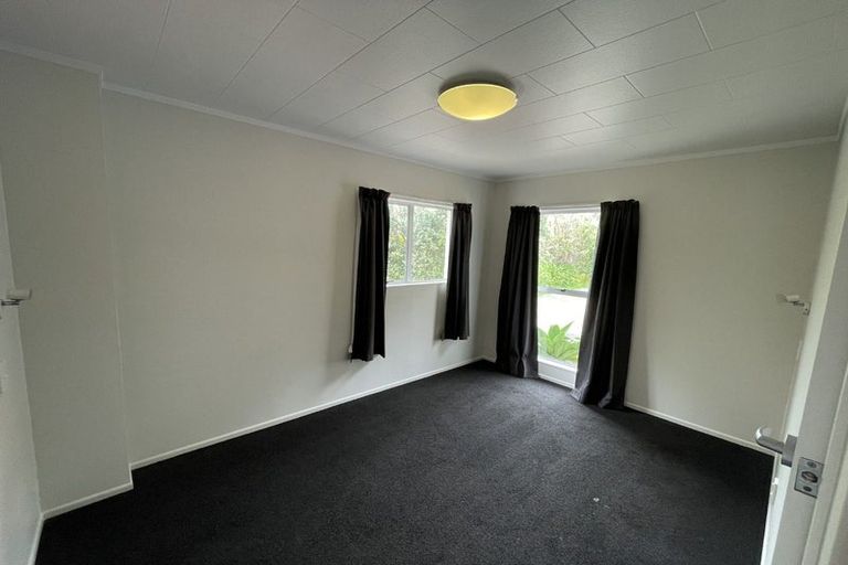 Photo of property in 9 Prudence Place, Oakura, 4314