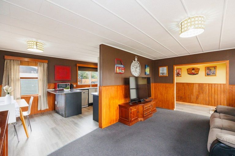 Photo of property in 39 Somerset Crescent, Highbury, Palmerston North, 4412