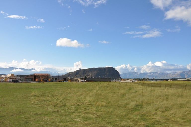 Photo of property in 23 Deans Drive, Wanaka, 9305