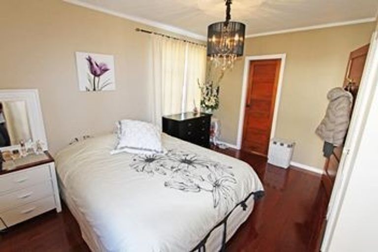 Photo of property in 43b Moire Road, Massey, Auckland, 0614