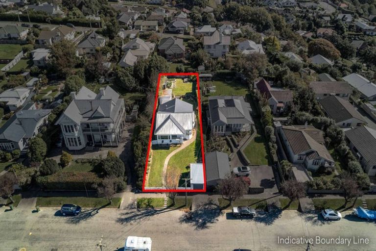 Photo of property in 16 Greta Street, South Hill, Oamaru, 9400