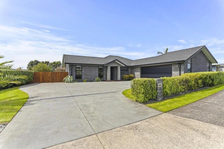 Photo of property in 52 Dillon Drive, Bell Block, New Plymouth, 4312