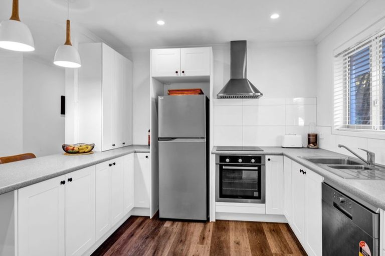 Photo of property in 2 Wakefield Street, Welbourn, New Plymouth, 4310