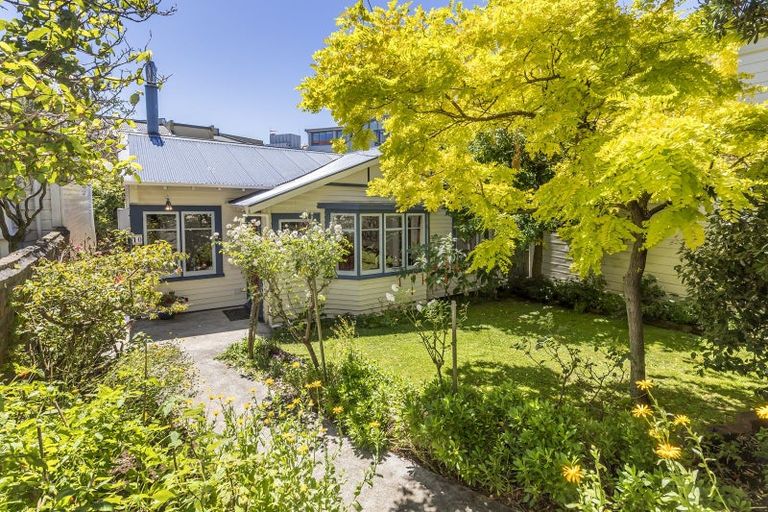 Photo of property in 10 Hall Street, Newtown, Wellington, 6021