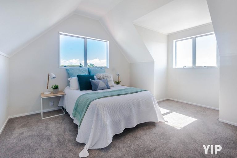 Photo of property in 12 Maraval Crescent, Grenada Village, Wellington, 6037