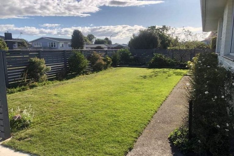 Photo of property in 2 Karaka Street, Inglewood, 4330