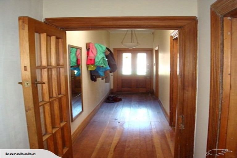 Photo of property in 44 Rolleston Street, Mount Cook, Wellington, 6021