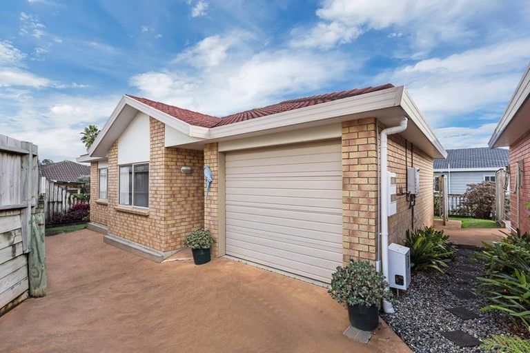 Photo of property in 11/169 Sturges Road, Henderson, Auckland, 0612