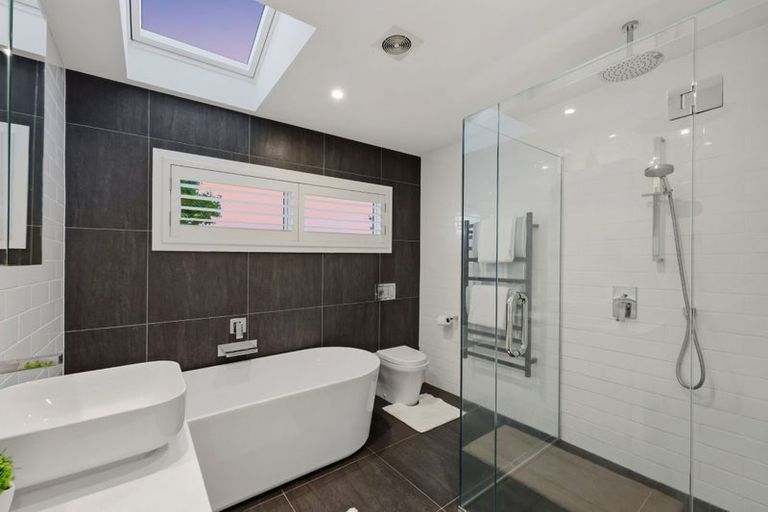 Photo of property in 24 Judkins Crescent, Cockle Bay, Auckland, 2014