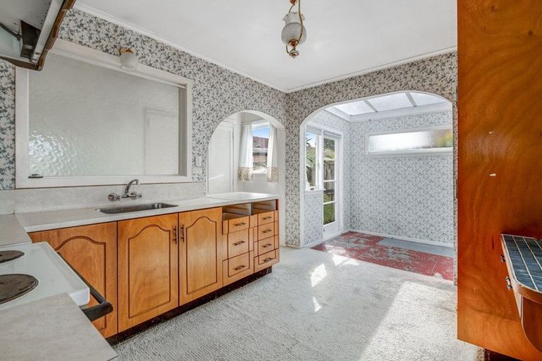 Photo of property in 330 East Coast Road, Sunnynook, Auckland, 0632