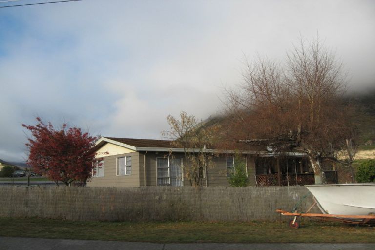 Photo of property in 3 Robertson Street, Frankton, Queenstown, 9300