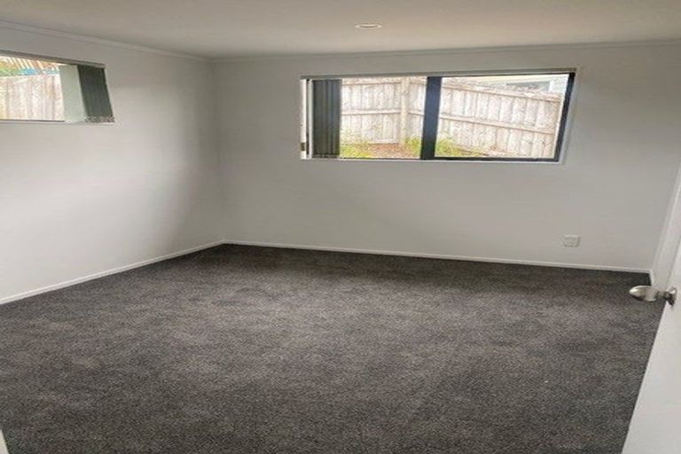 Photo of property in 67a Birkdale Road, Birkdale, Auckland, 0626