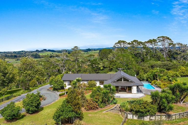 Photo of property in 889 Matakana Road, Matakana, 0985