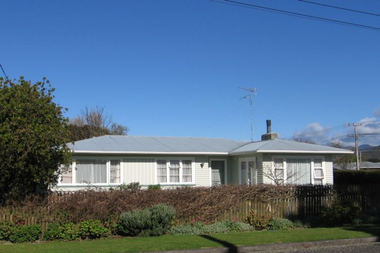 Photo of property in 2 William Benton Street, Featherston, 5710