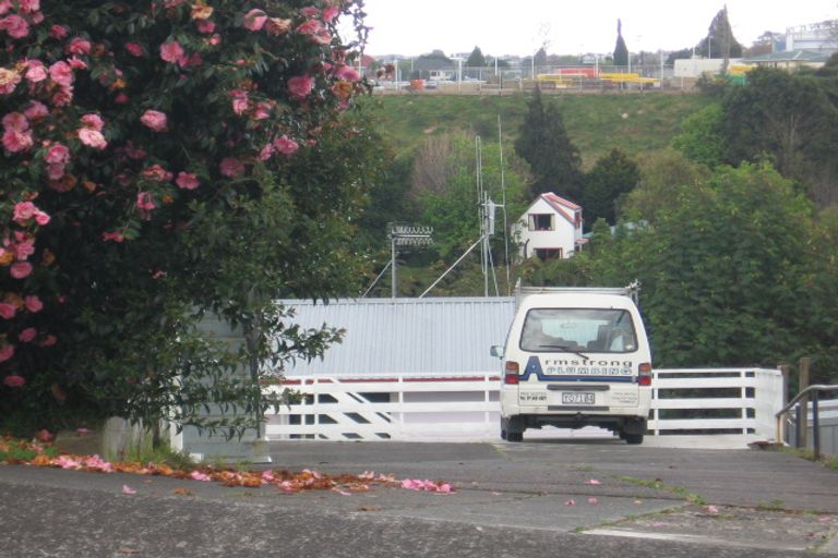 Photo of property in 21 Landview Road, Parkvale, Tauranga, 3112