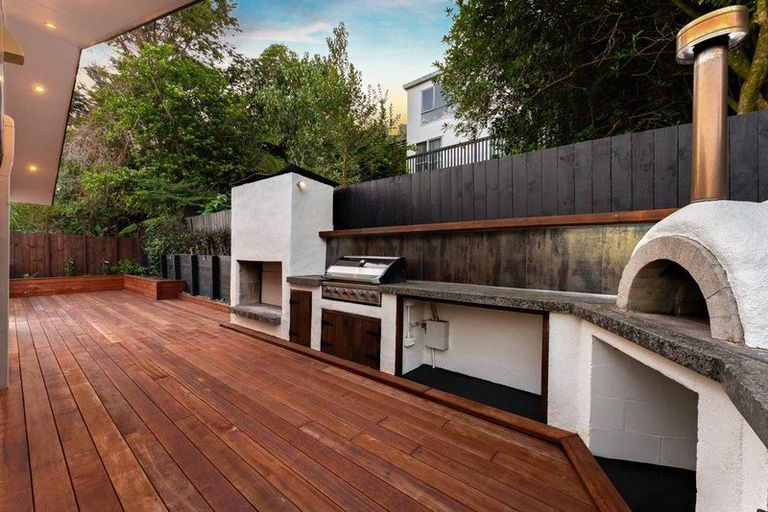 Photo of property in 2/17 Fernwood Grove, Bayview, Auckland, 0629