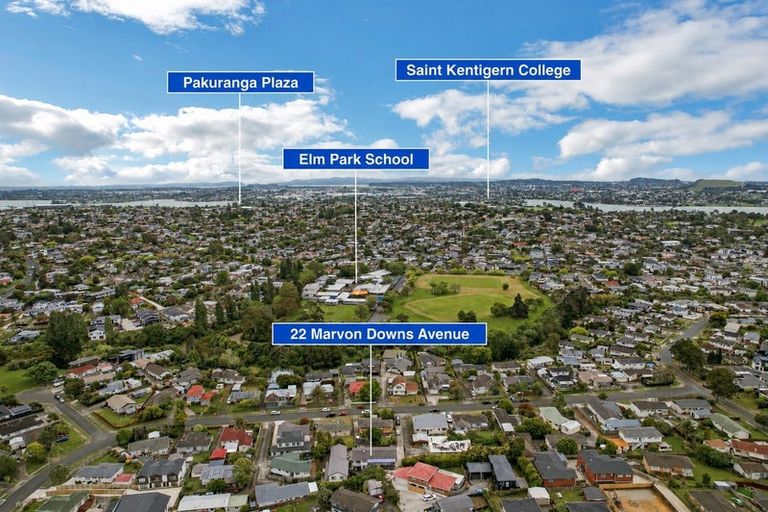 Photo of property in 22 Marvon Downs Avenue, Pakuranga Heights, Auckland, 2010