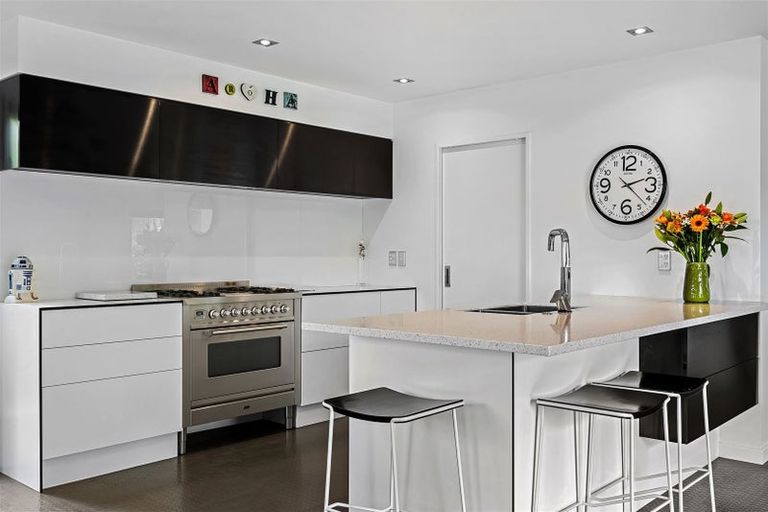 Photo of property in 9 Lady Polson Lane, Cashmere, Christchurch, 8022