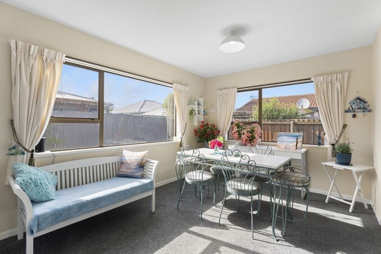 Photo of property in 14 Howe Street, New Brighton, Christchurch, 8083