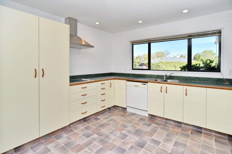 Photo of property in 10 Mclean Place, Woodend, 7610