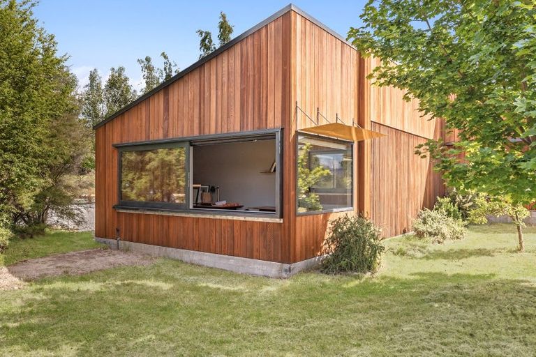 Photo of property in 83d Black Peak Road, Wanaka, 9382