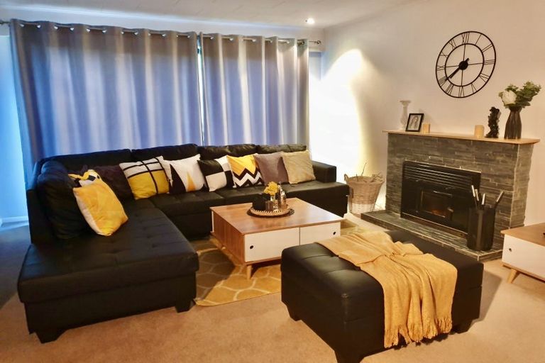 Photo of property in 14 Lees Grove, Wainuiomata, Lower Hutt, 5014