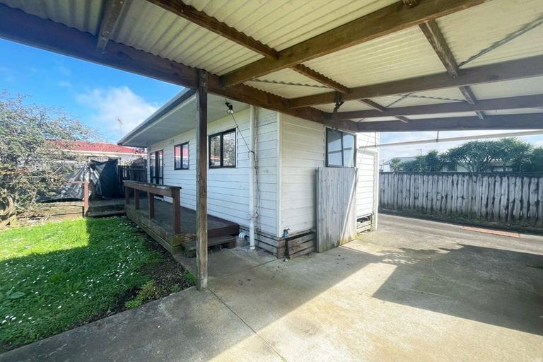 Photo of property in 1/6a Waterview Road, Favona, Auckland, 2024