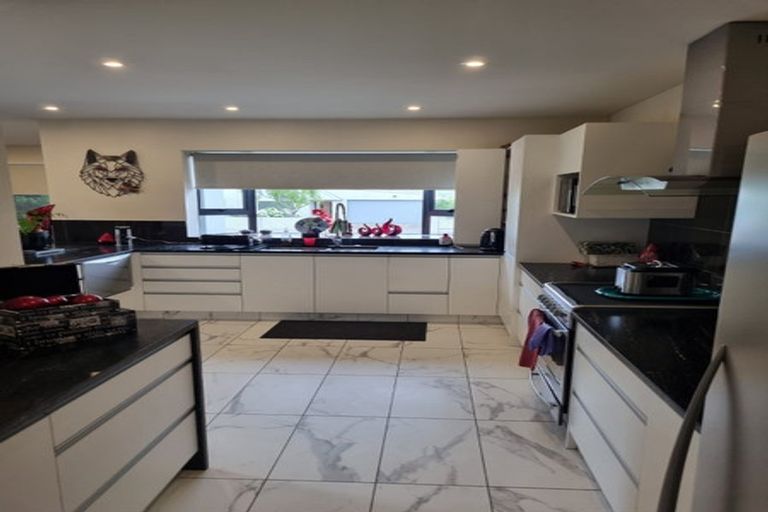 Photo of property in 2 Whaka Terrace, Huntsbury, Christchurch, 8022